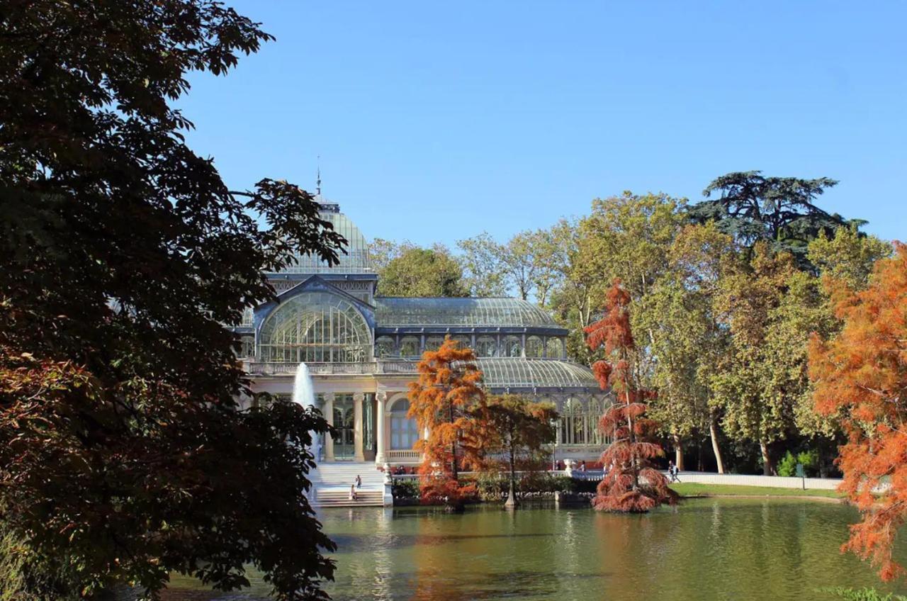 Apartamento Con Vistas Al Parque Del Retiro Madrid Luaran gambar