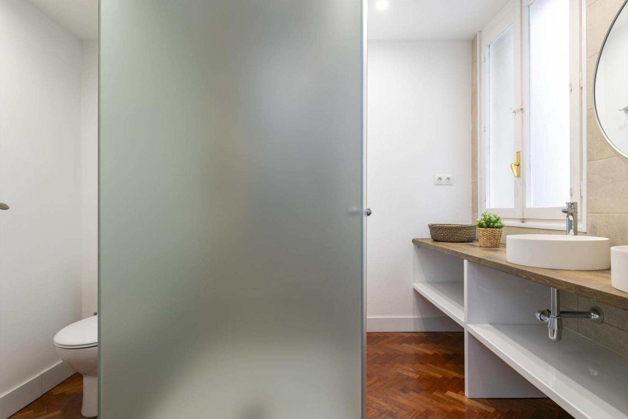 Apartamento Con Vistas Al Parque Del Retiro Madrid Luaran gambar
